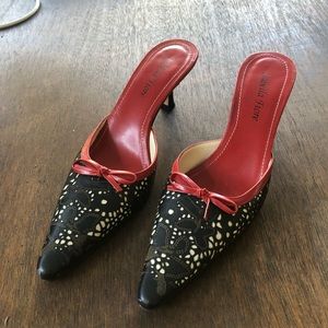 Isabella Fiore Cutout Low Heel